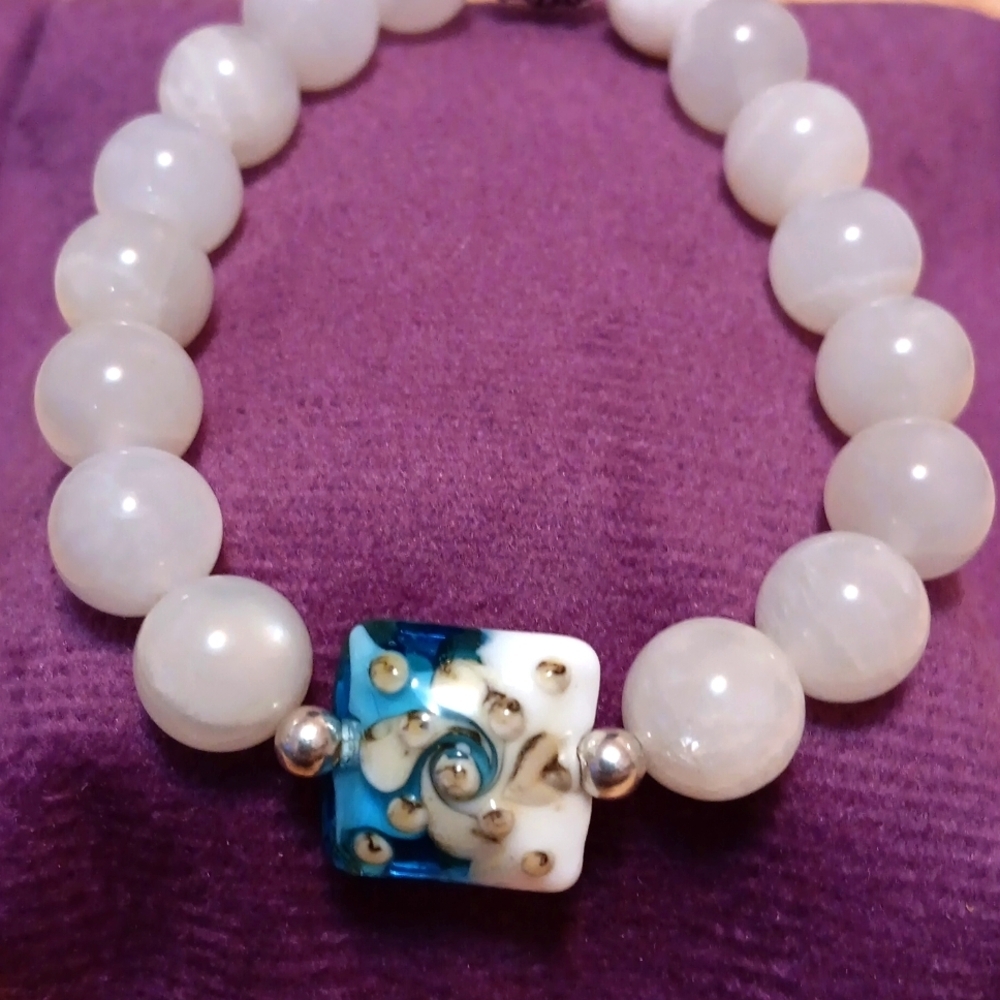 Elegant Lampwork Glasa & Moonstone Beaded Stretch Bracelet - Picture 3 of 4